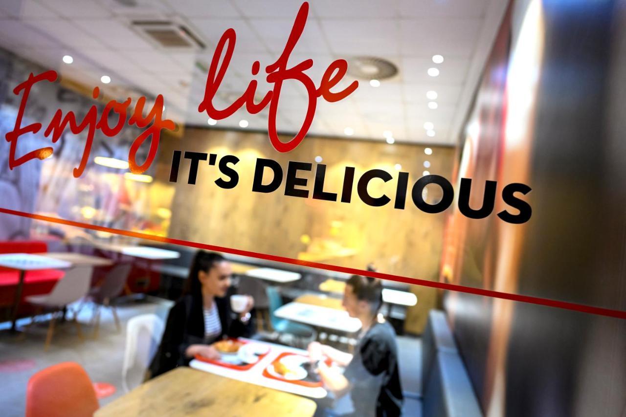 Ibis Skopje City Center Bagian luar foto